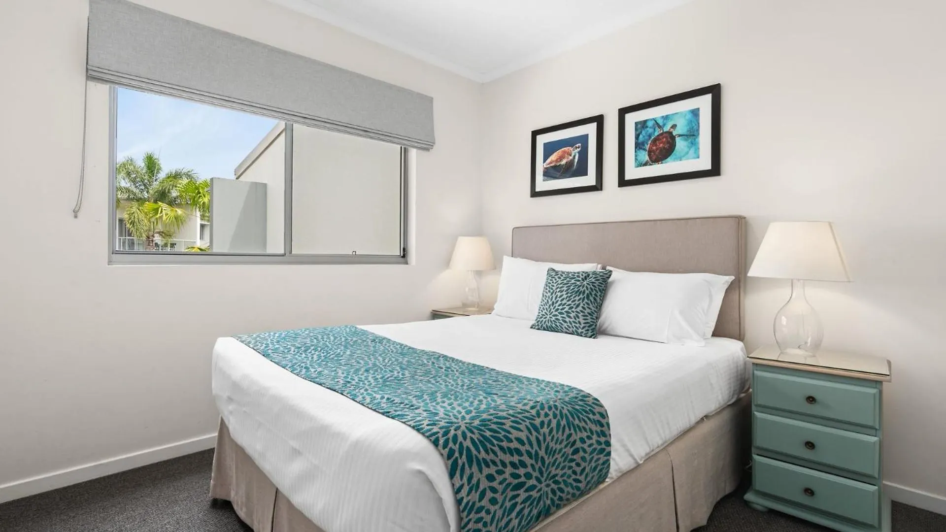 Belle Escapes 3 Bedroom Villa With Private Rooftop Spa Coolum Beach 0*,  Australia